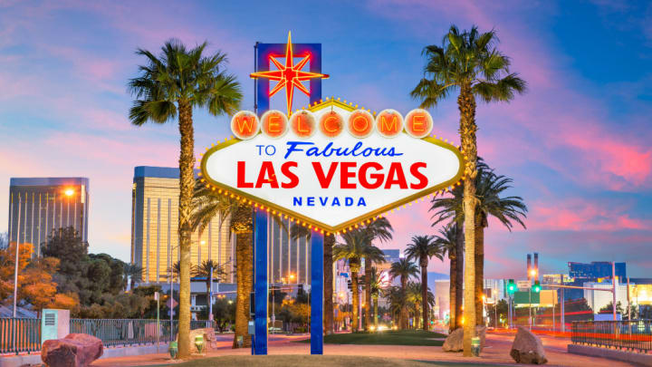 https://res.cloudinary.com/dtljonz0f/image/upload/f_auto/q_auto/v1/gc-v1/las-vegas/Shutterstock_1499600606.jpg