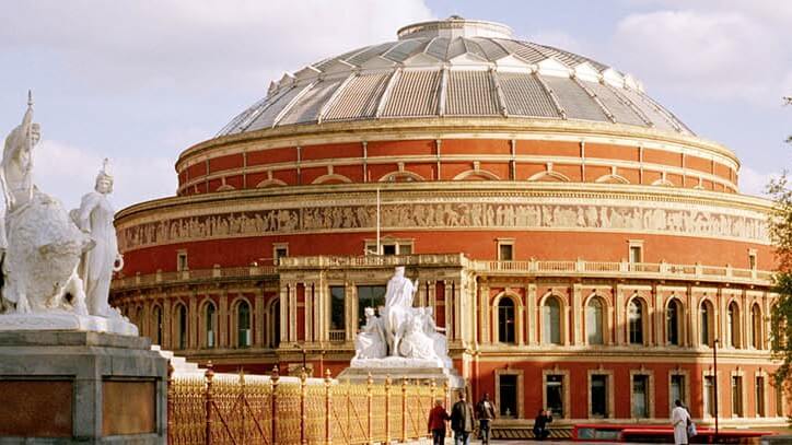 Image of Dome, Parliament, Person, 