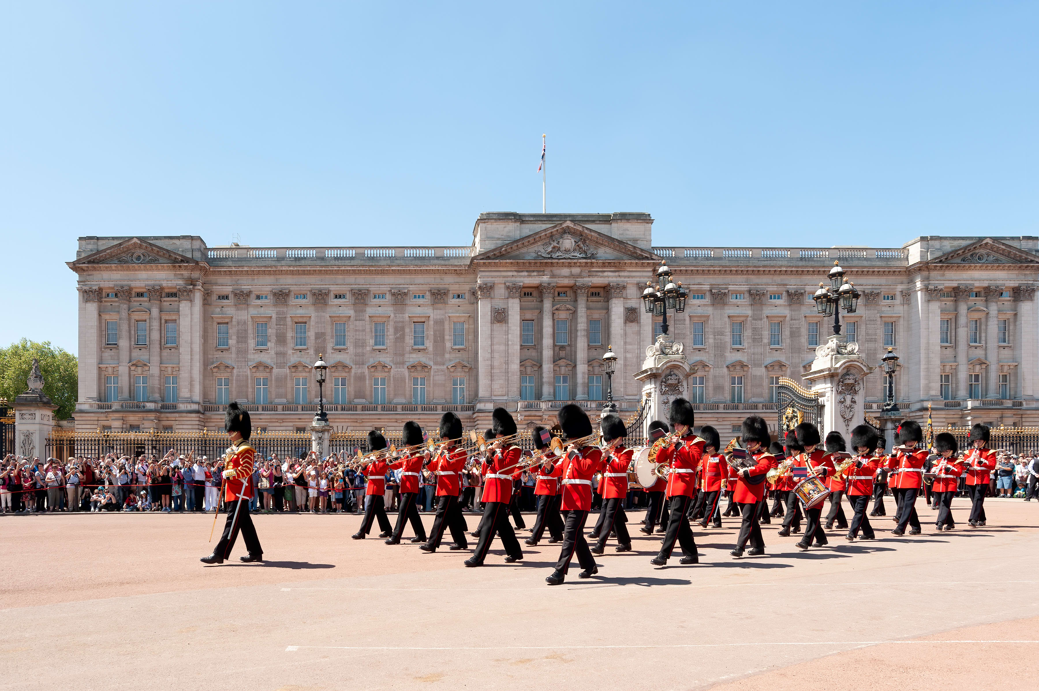 Image of Building, Housing, House, Person, Mansion, Palace, Buckingham Palace, Landmark, 