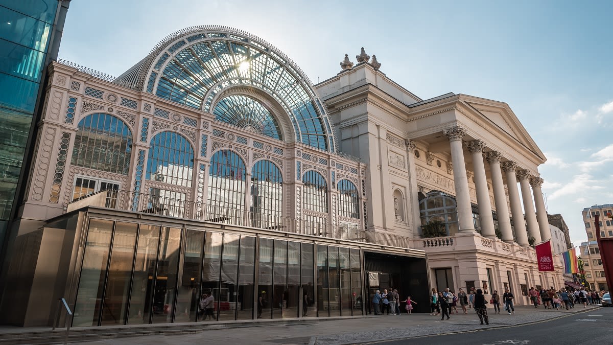 Image of Convention Center, City, Urban, Office Building, Shop, Shopping Mall, Car, Vehicle, Person, Indoors, Museum, 