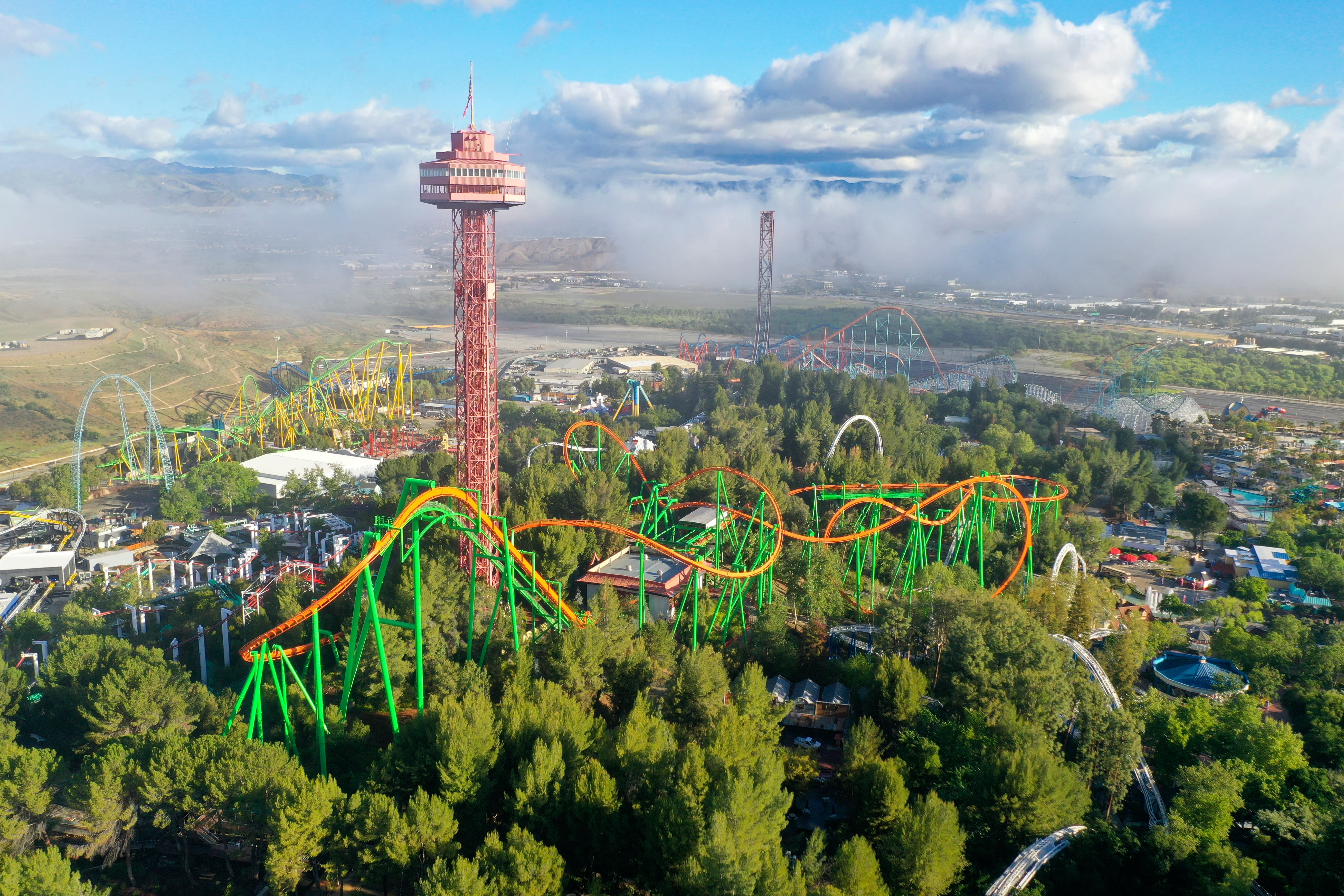 Six Flags Magic Mountain : le guide ultime