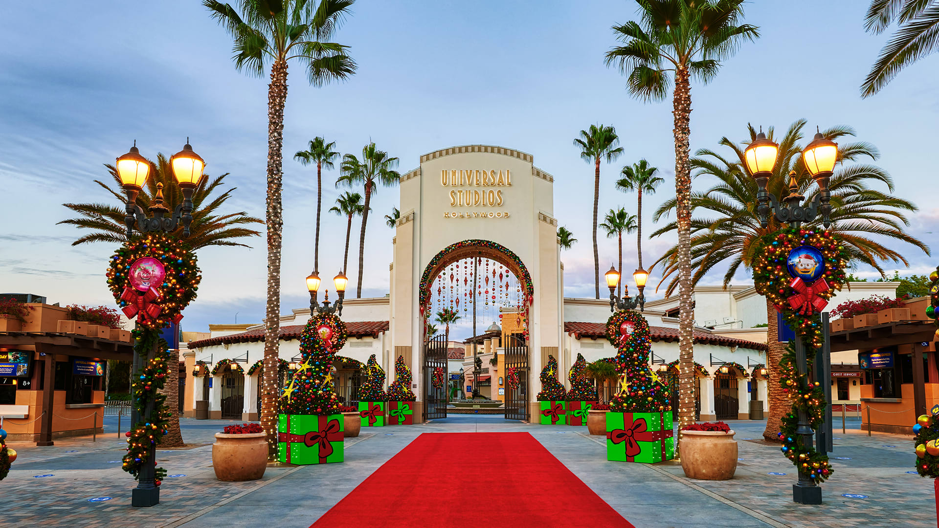 Image of Fashion, Plant, Palm Tree, Tree, Premiere, Red Carpet, 