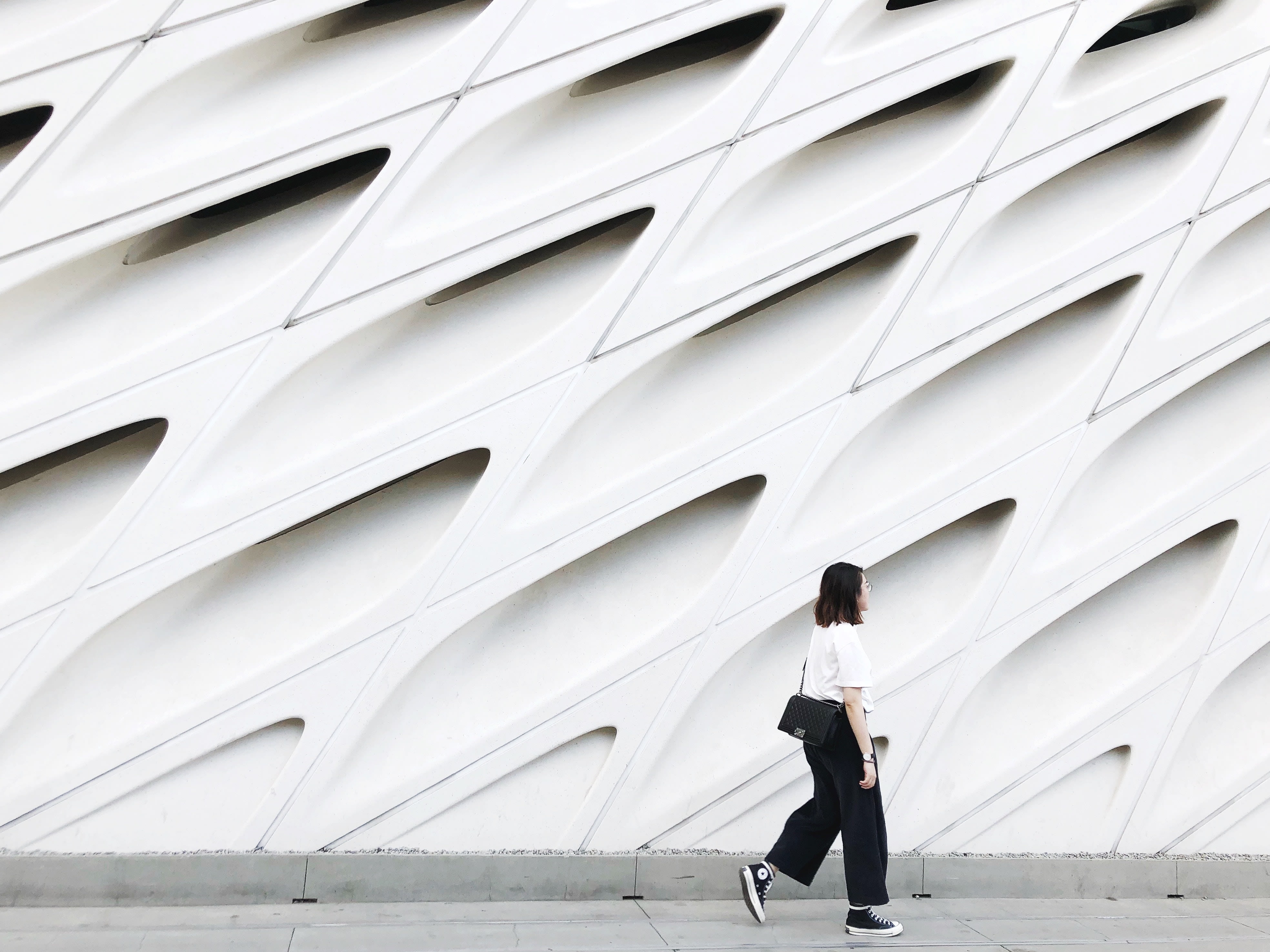 Image of Person, Walking, Pedestrian, Adult, Female, Woman, Accessories, Bag, Handbag, Car, Shoe, 