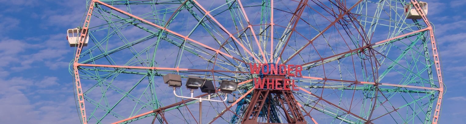 コニーアイランドのディノス・ワンダー・ホイール（Deno's