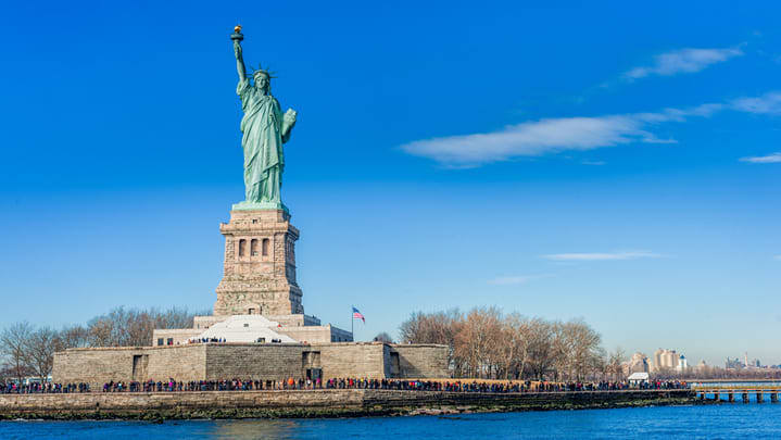 Image of Art, Sculpture, Statue, Landmark, Statue of Liberty, Person, 