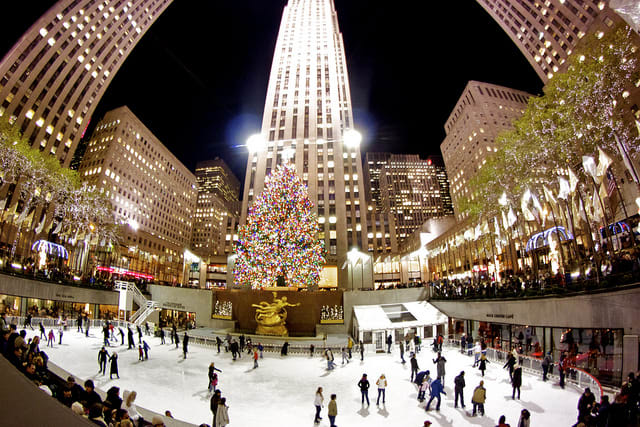 Image of City, Person, Metropolis, Urban, Christmas, Christmas Decorations, Festival, 