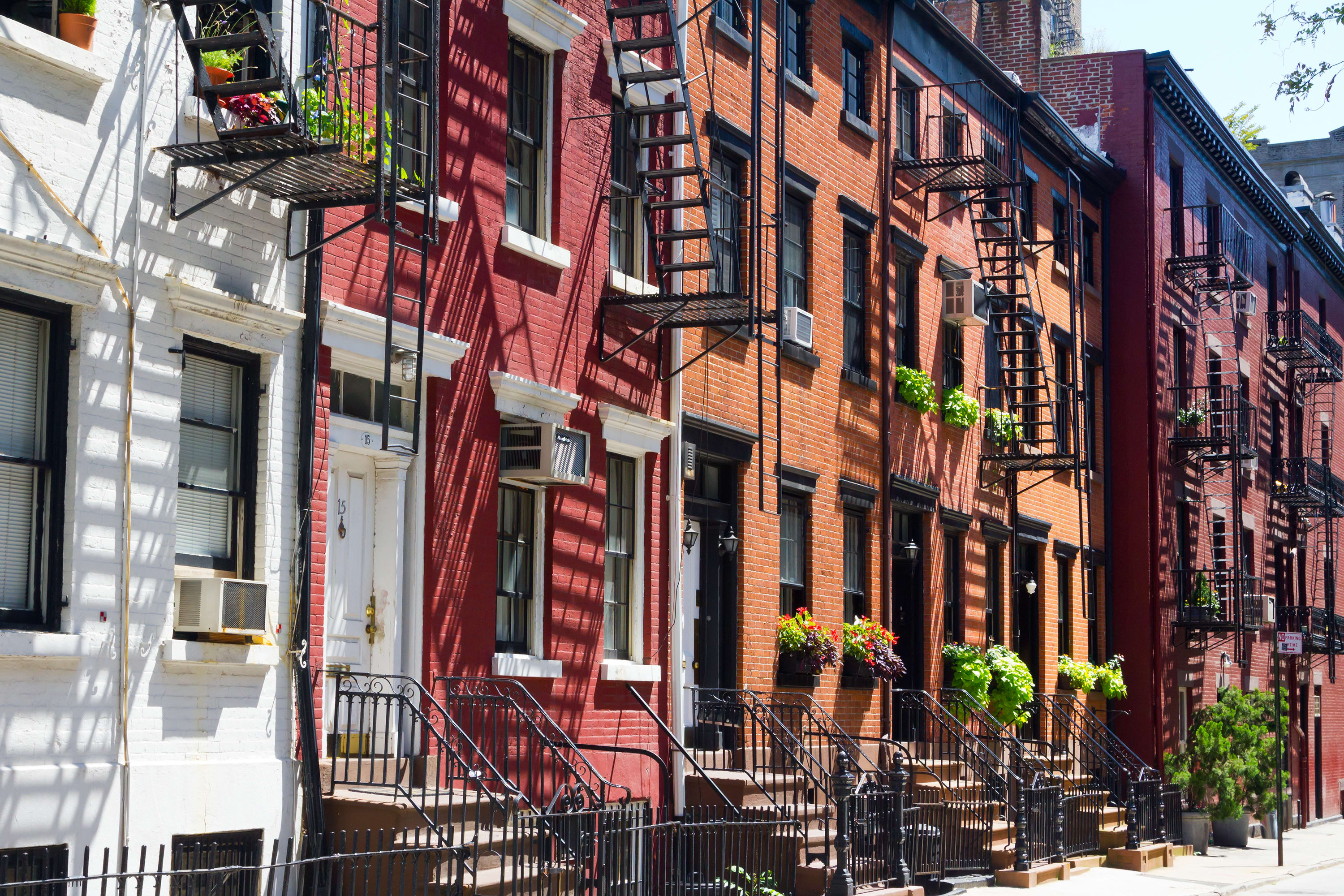 Image of City, Urban, Apartment Building, High Rise, Housing, Plant, Neighborhood, House, Row House, 