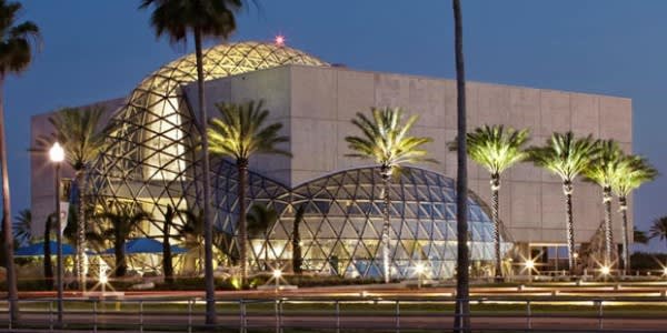 Image of Convention Center, Dome, Planetarium, Shop, Shopping Mall, 