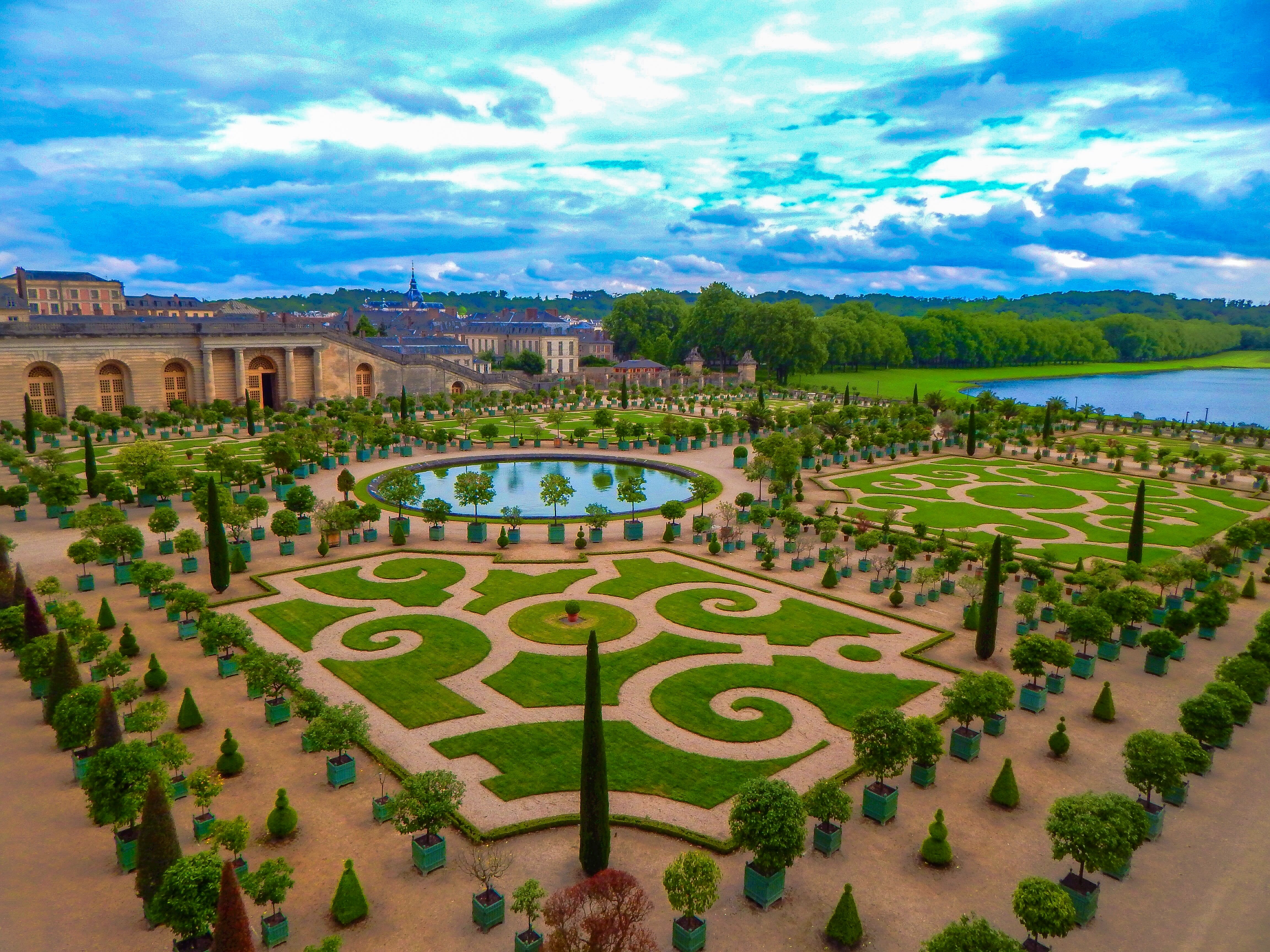 Gardens of the Palace of Versailles, Paris; visit these world-famous gardens