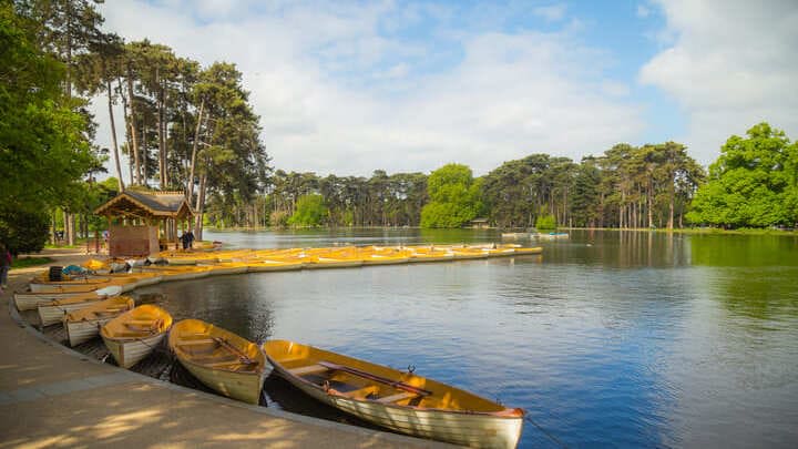 Image of Nature, Outdoors, Scenery, Boat, Canoe, Rowboat, Vehicle, Lakefront, Landscape, 