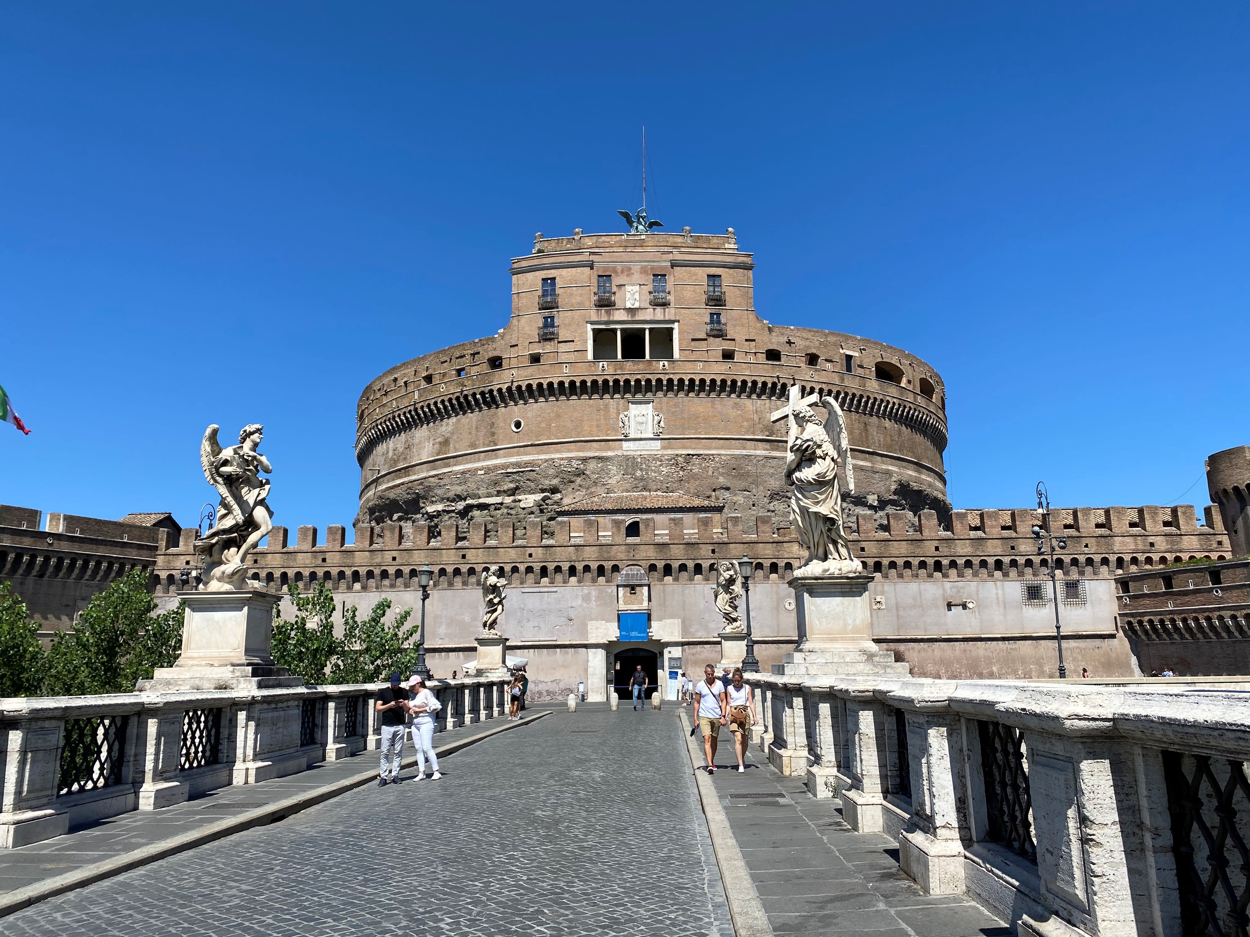 Castel Sant'Angelo hosted entrance \u0026 skip the line ticket with audio guide  | Go City®, image size:4032x3024