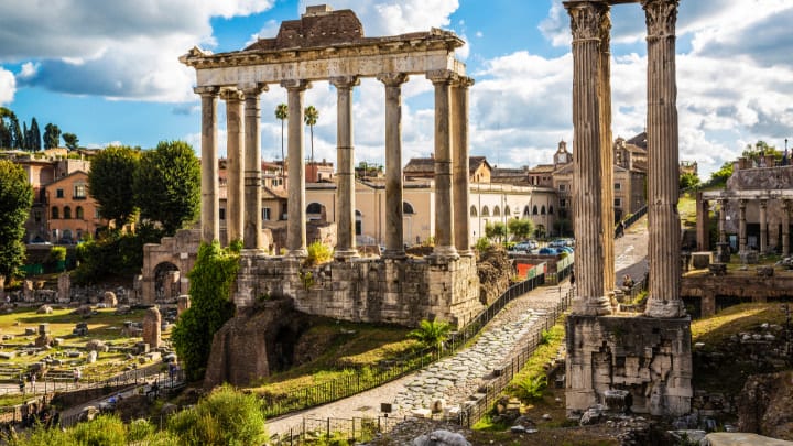 Image of Ruins, Car, 