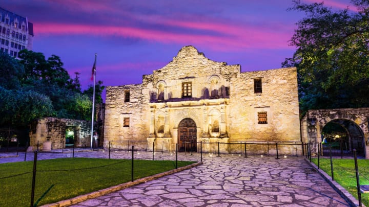 Image of Path, Walkway, Arch, Castle, Fortress, Flagstone, 