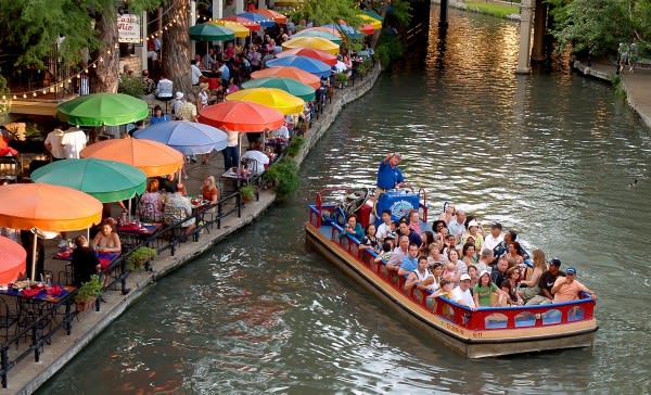 Image of Boat, Vehicle, Canal, Outdoors, Water, Boating, Water Sports, Person, Plant, People, 