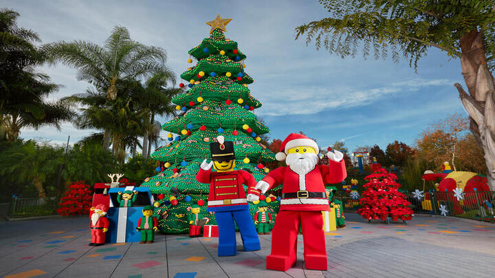 Image of Festival, Christmas, Christmas Decorations, Christmas Tree, Fire Hydrant, 