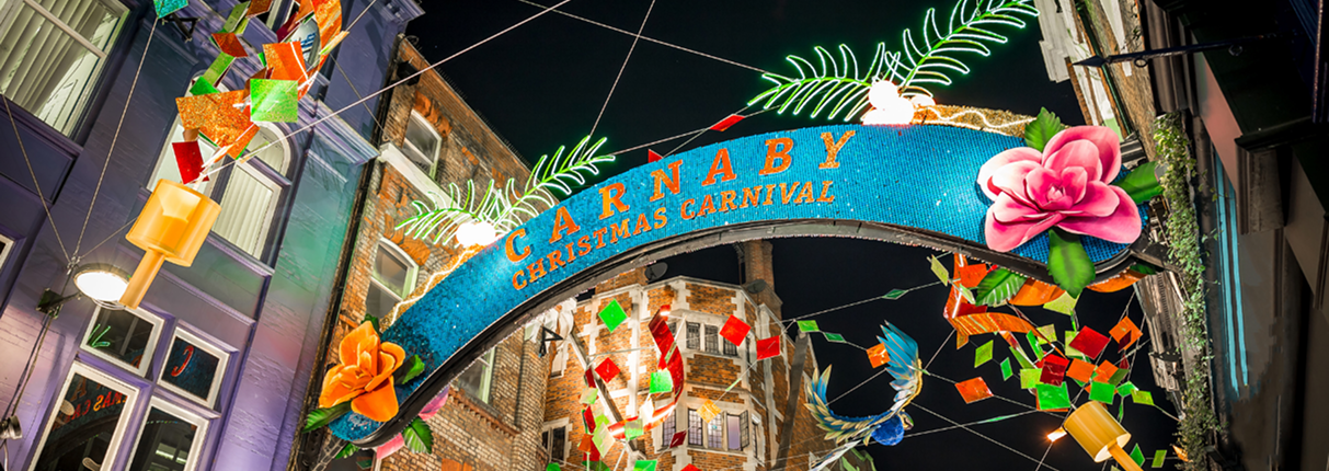 圣诞灯饰徒步之旅