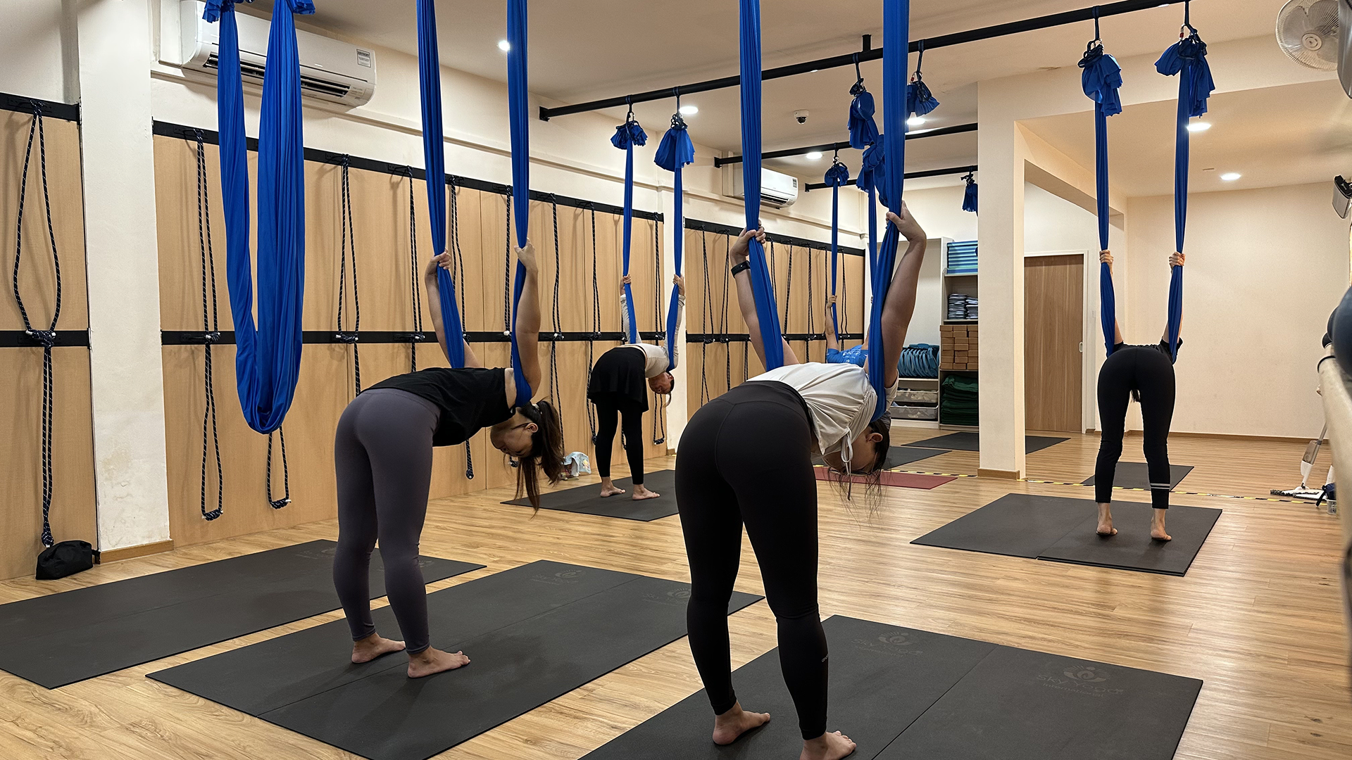 签名瑜伽课程｜Sky Yoga International