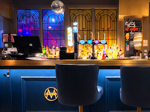 Top Hat Restaurant