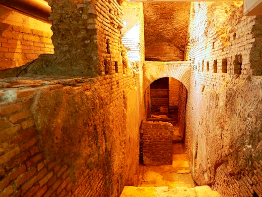 Navona Square Underground