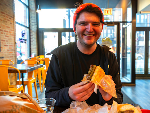 Tour guide Chicago Food and Culture Tour