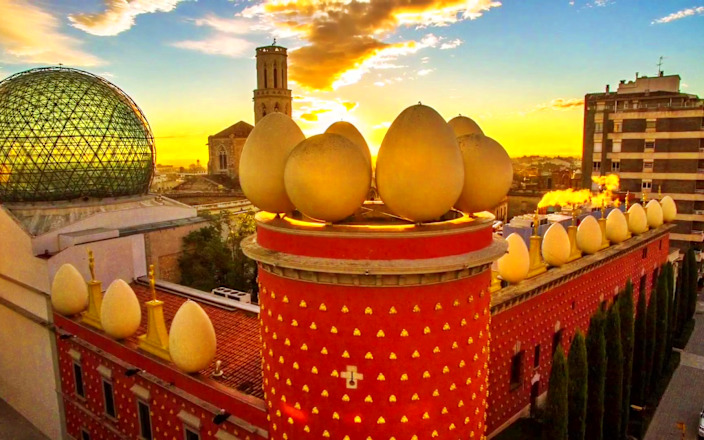 From Barcelona: Girona, Figueres & Dalí Museum