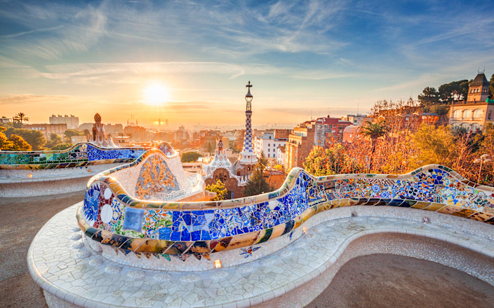 Park Güell Visit with Hosted Entry