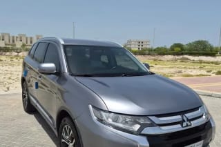 2016 Mitsubishi Outlander 2.4L GLX Full Option (7-Seater)