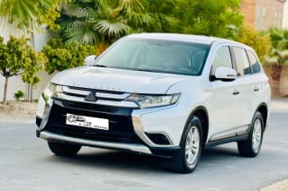 2017 Mitsubishi Outlander 2.4L GLX (Mid Option)