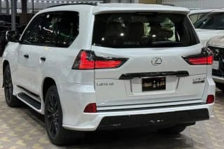 2019 Lexus LX 570 5 door 5.7L