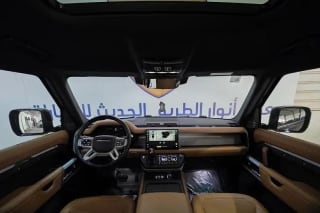 2023 Land Rover Defender 110 HSE (P400)