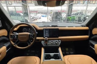 2025 Land Rover Defender 90 X (P400)