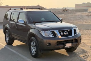 2008 Nissan Path Finder LE