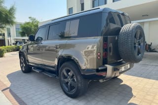 2024 Land Rover Defender SE