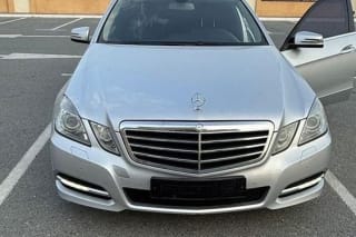 2011 Mercedes Benz E Class E 300 BlueTEC Hybrid