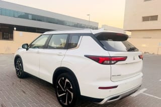 2024 Mitsubishi Outlander Other