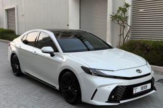 2025 Toyota Camry LE Hybrid