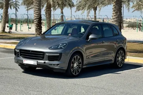 2016 Porsche Cayenne GTS