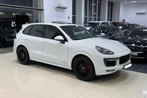2016 Porsche Cayenne GTS