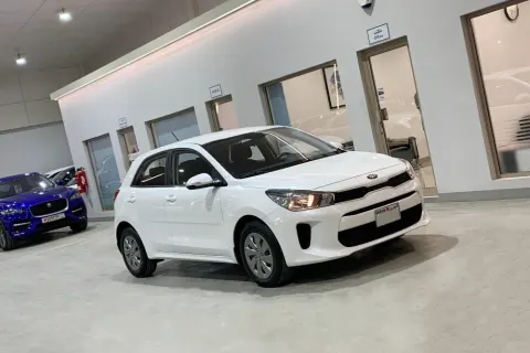 2020 KIA Rio Hatchback  1.6L MPI