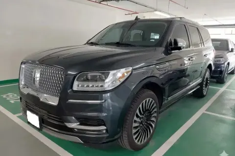 2021 Lincoln Navigator  3.5T Presidential - Captain Seats (AWD)