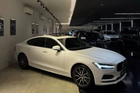 2019 Volvo S90 T5