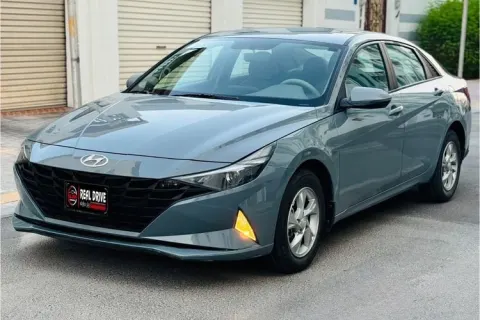 2022 Hyundai Elantra 2.0L Base