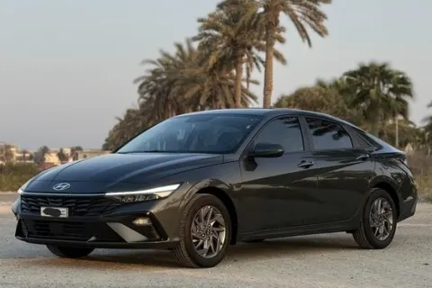2026 Hyundai Elantra 2.0L Mid