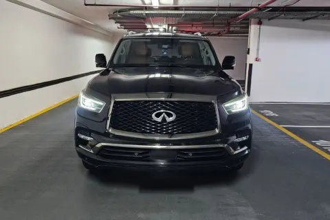 2023 Infiniti QX80 5.6L Sensory ProActive (8 Seats)