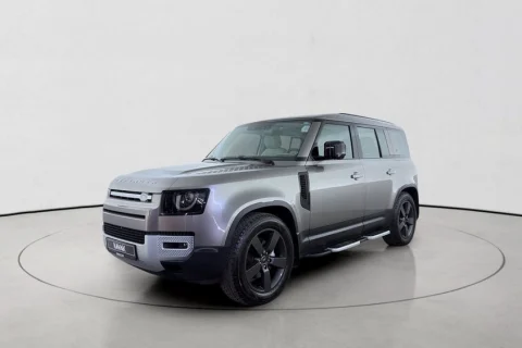2024 Land Rover Defender SE