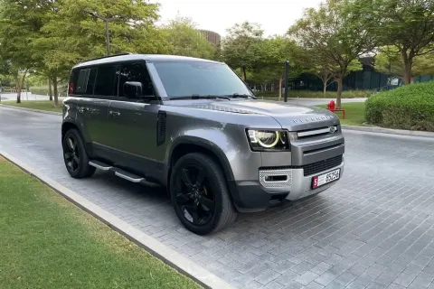 2024 Land Rover Defender SE