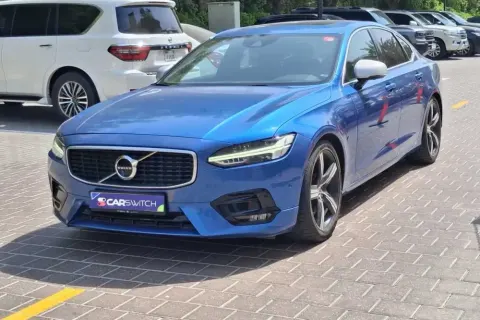2018 Volvo S90 Momentum