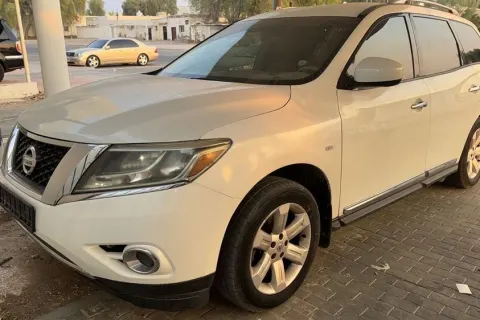 2013 Nissan Path Finder SV 4WD
