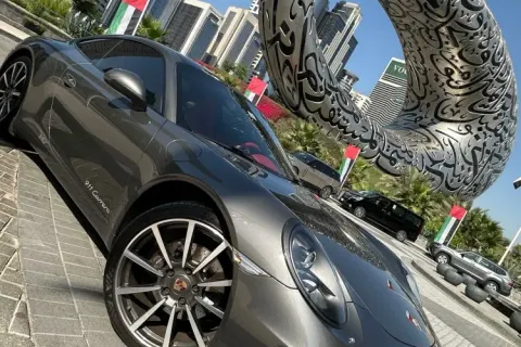 2015 Porsche 911 Carrera 4 GTS