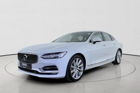 2020 Volvo S90 Momentum